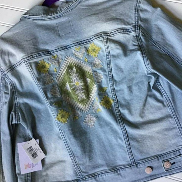 Brand new Harvey - Picture 2 of 2